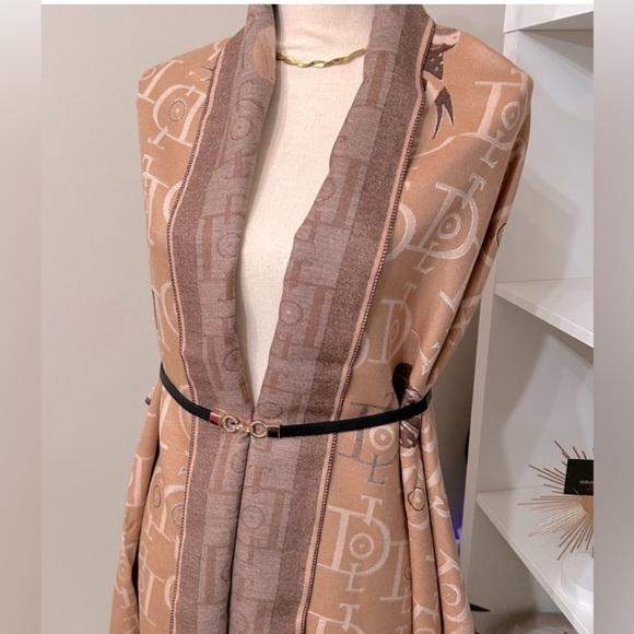 Reversible Large Vegan Cashmere Blend Shawl Scarf, NWT - Picture 7 of 11